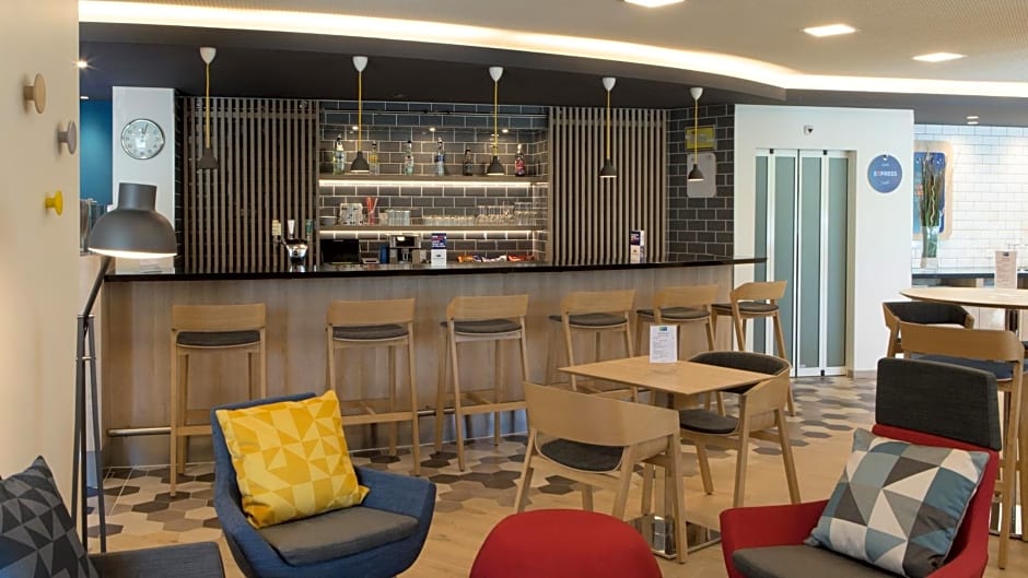 Holiday Inn Express Geneva Airport by IHG