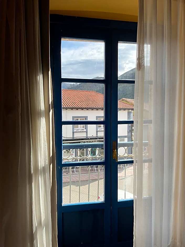 Hotel Cuevas Del Mar