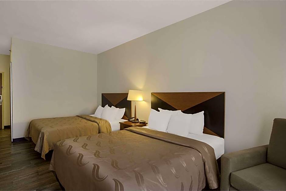 Quality Inn & Suites Chambersburg Northeast