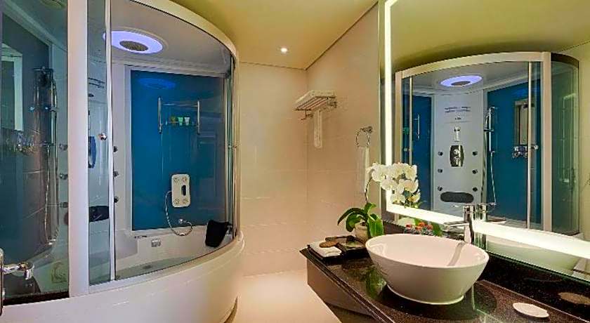 Grand Silverland Hotel – Ho Chi Minh City, 