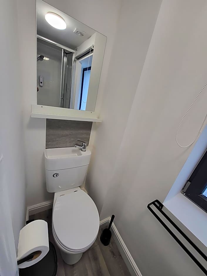 Premier Studios Nottingham - Tring Vale