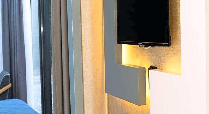 River Side TinyHouse