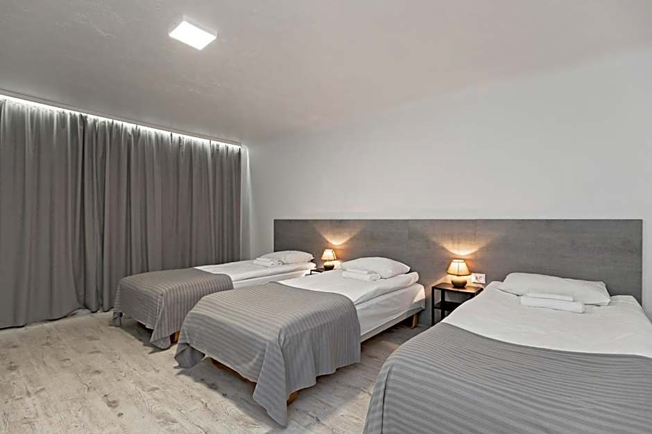 HappyInn Rooms