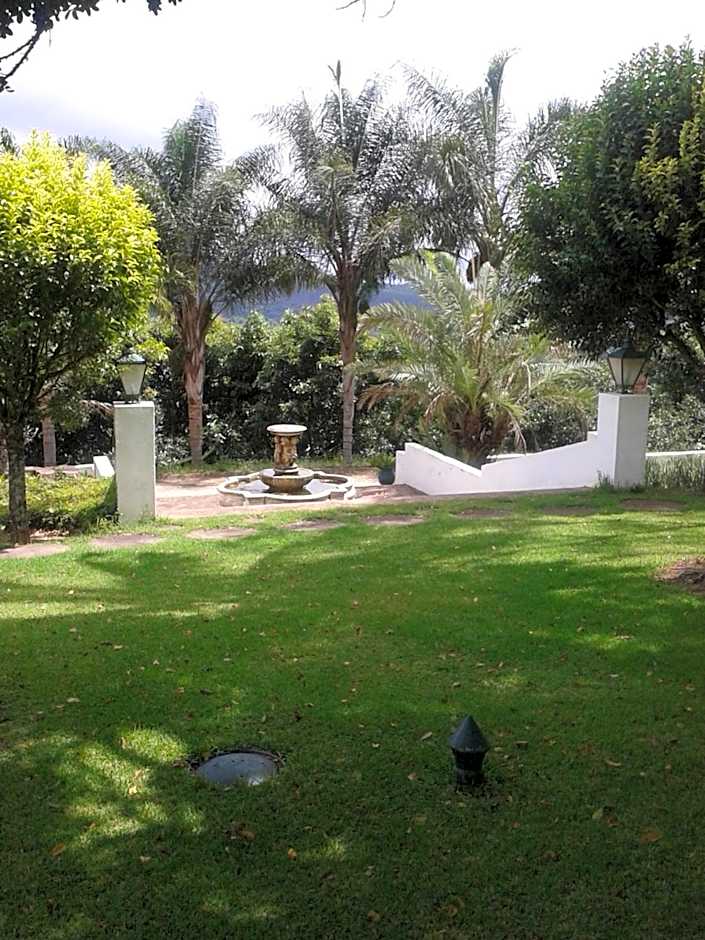 Sherwood's Country House