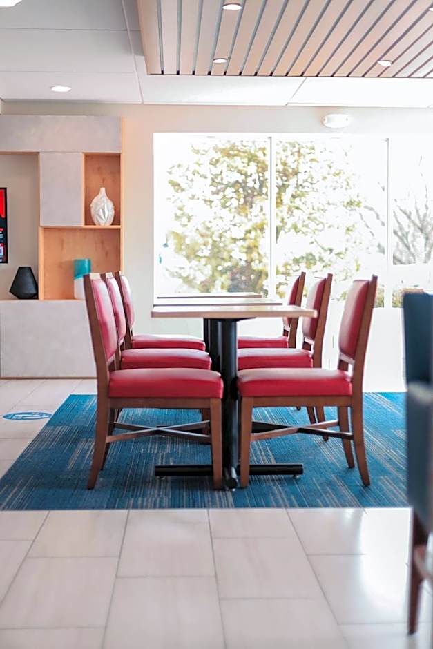 Holiday Inn Express Allentown North By IHG