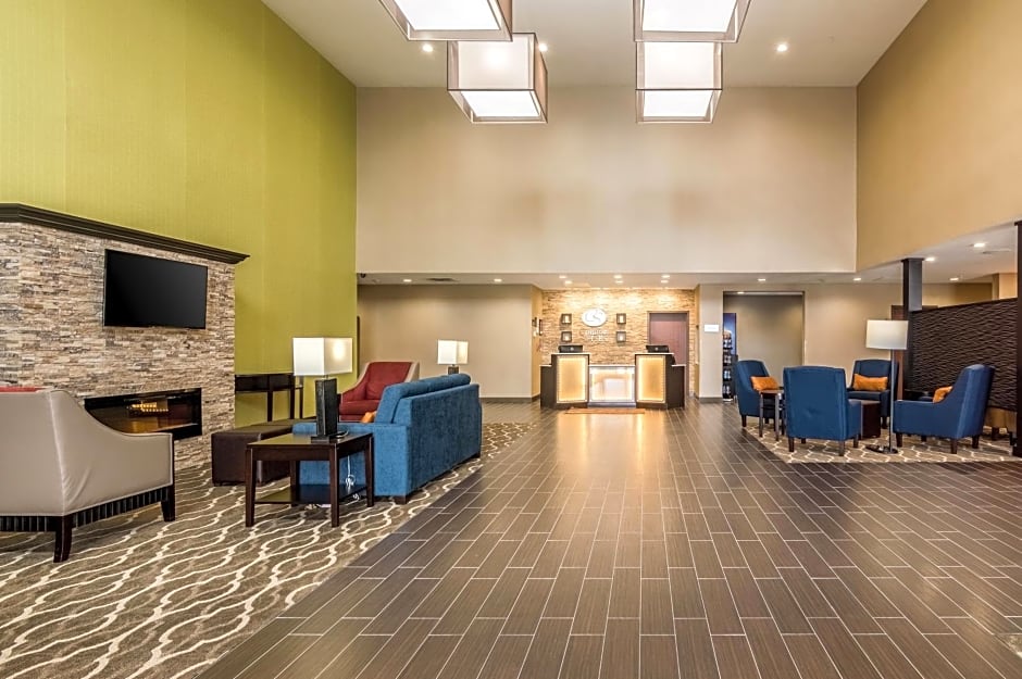 Comfort Suites Meridian and I-40