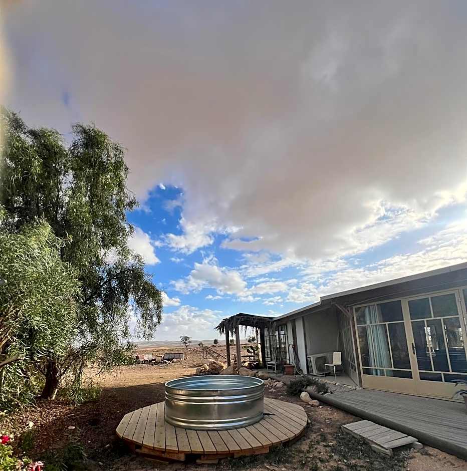 Tobiana Desert Lodging Negev