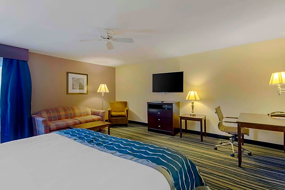 Comfort Inn & Suites
