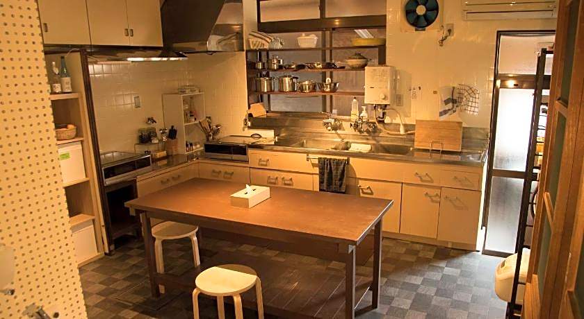 J-Hoppers Kumano Yunomine Guesthouse