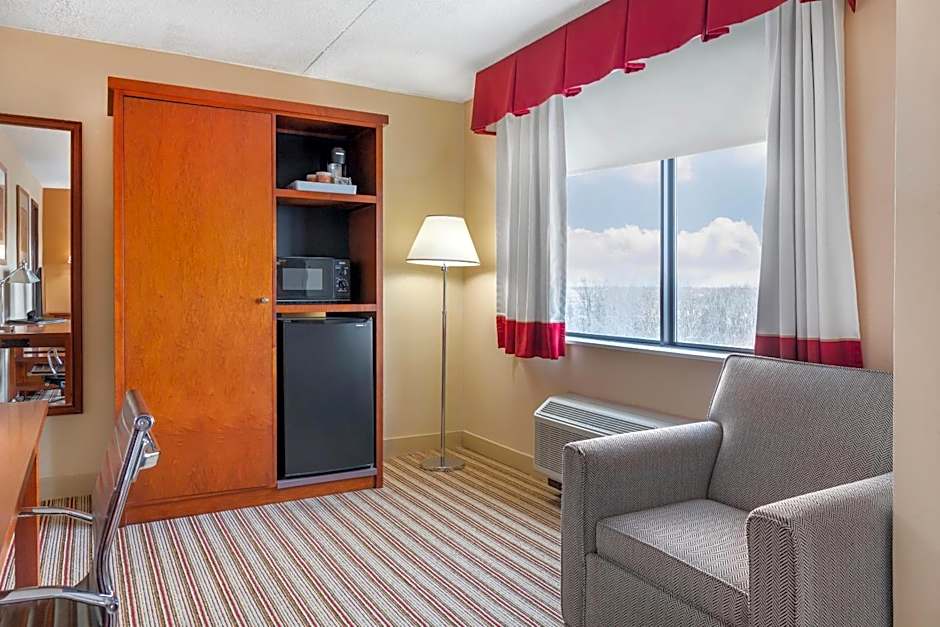 Radisson Hotel Detroit Metro Airport