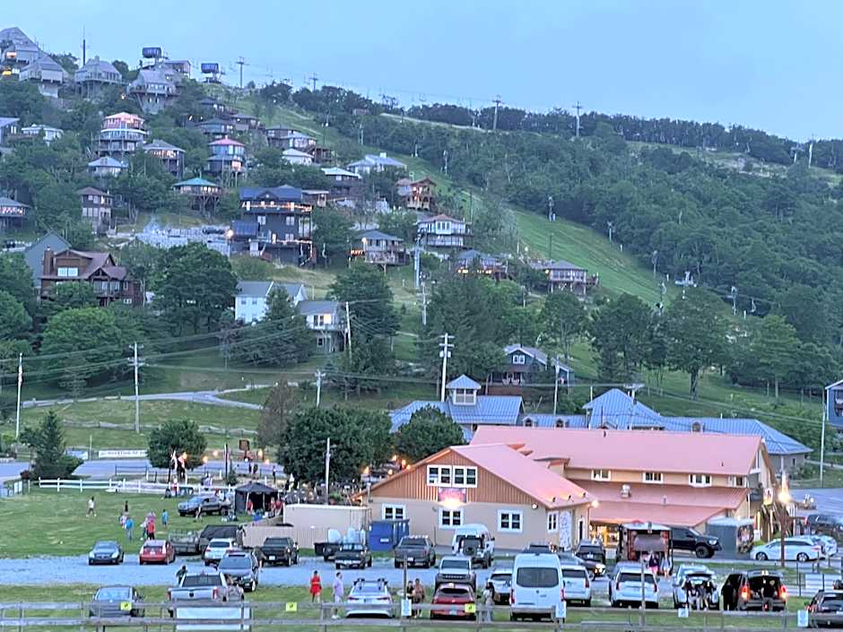 Beech Mountain Studio - Trails, Concerts & Bike Park