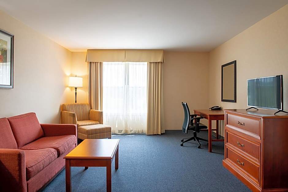 White River Inn & Suites