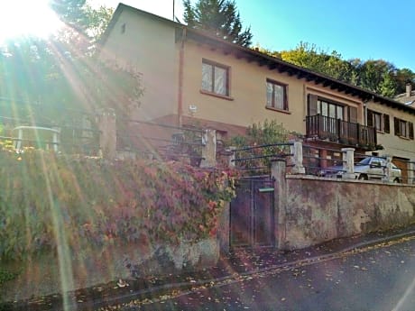 Chambres d'hôtes et Gîte chez Martine