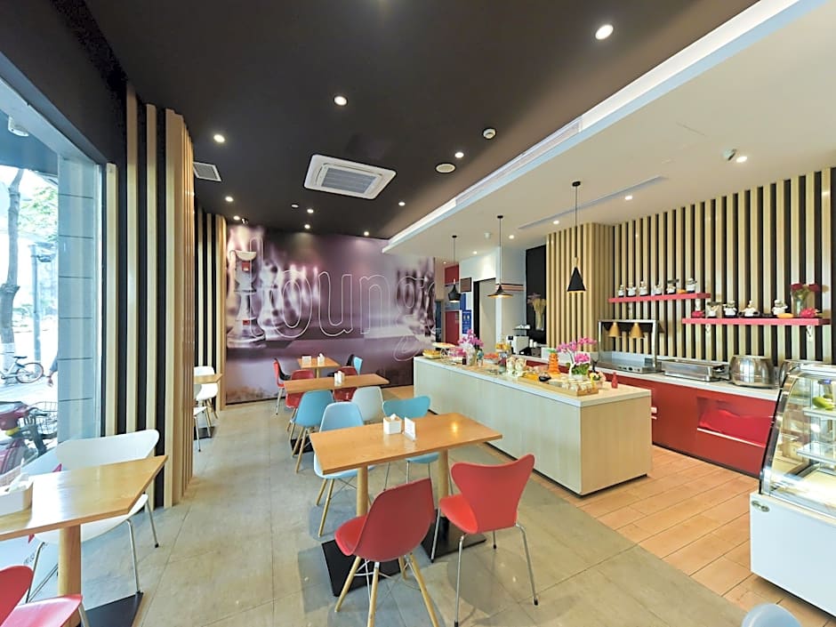 Ibis Xiamen Railway Station Hotel