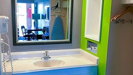Business Double Room - Non-Smoking
