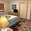 Creekside Downtown Vacation Suites, Only Adults 25 or older