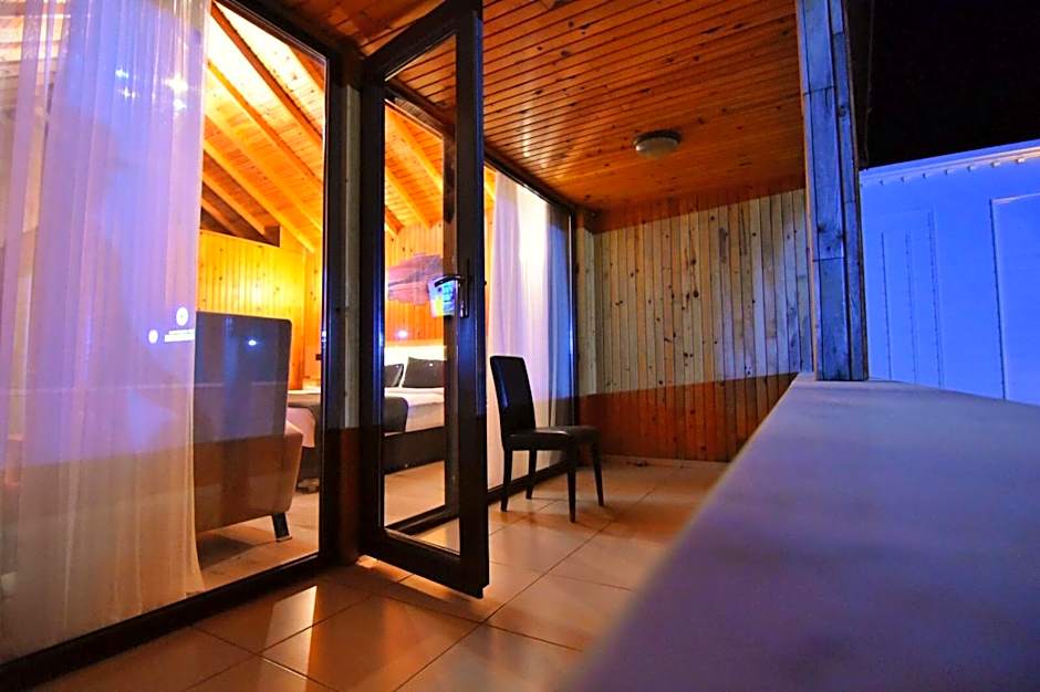 Green Palace Suite Hotel