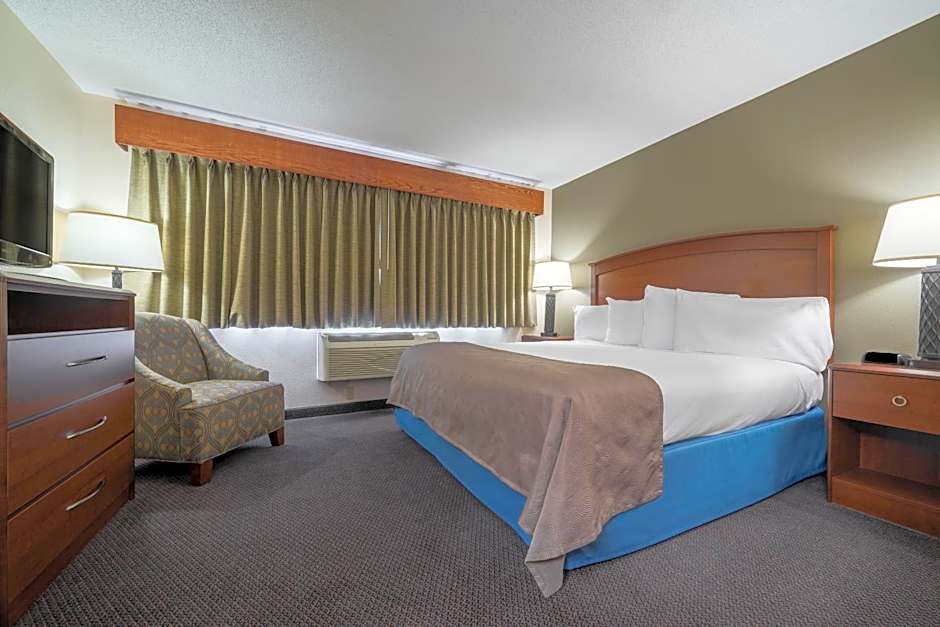 AmericInn by Wyndham Hutchinson