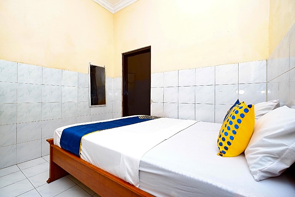 SPOT ON 2011 Hotel Mekar Sari