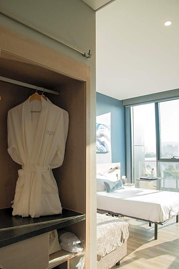 QUARTZ HOTEL & SPA