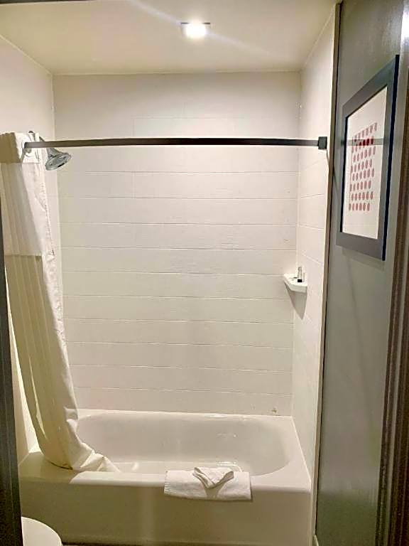 Pacific Motor Inn