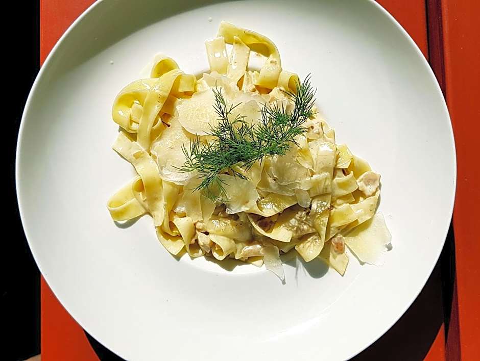 Noclegi i restauracja Zajazd Pod Skałą