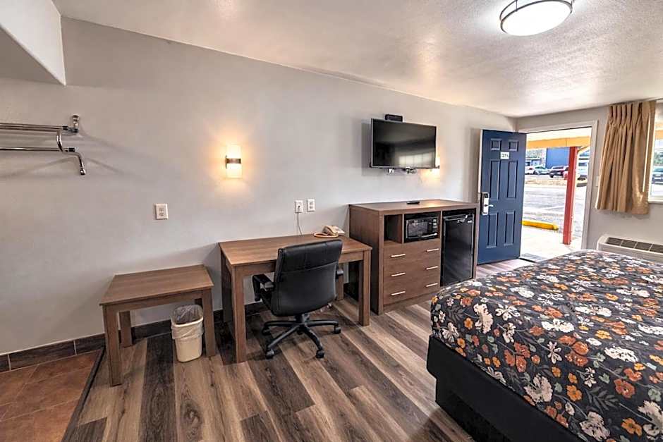 American Inn & Suites