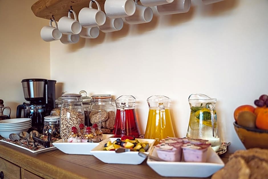 Ross Beach Family Farmhouse B&B