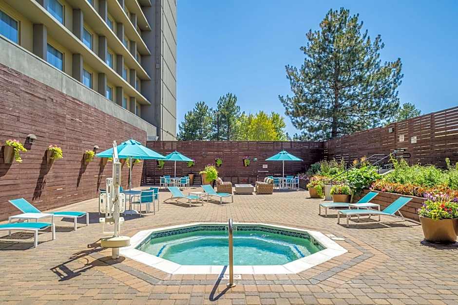 DoubleTree by Hilton Hotel Denver