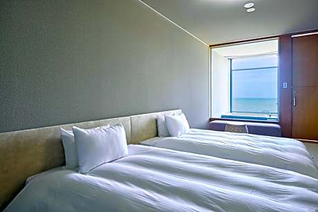 Twin Room with Bathroom