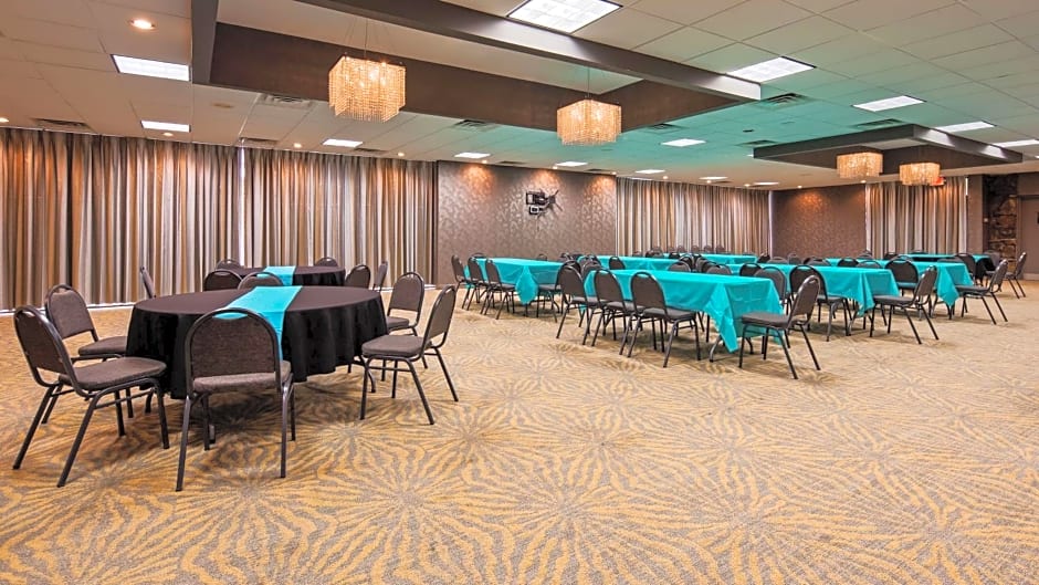 Best Western Plus Landing View Inn & Suites