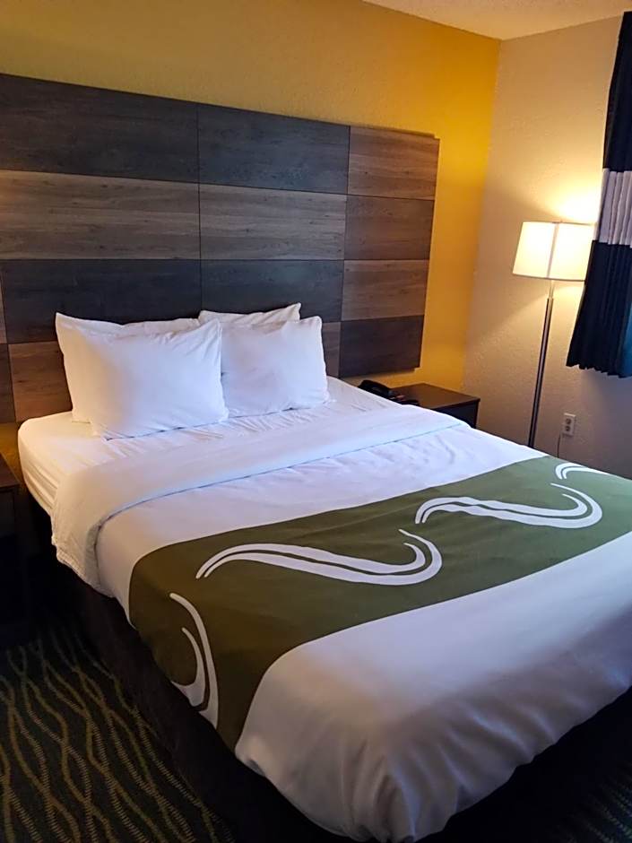 Quality Inn & Suites Leesburg Chain of Lakes