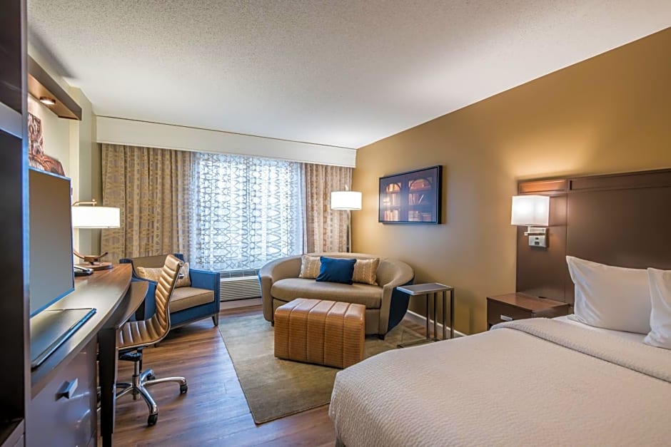 Courtyard by Marriott Charleston Historic District