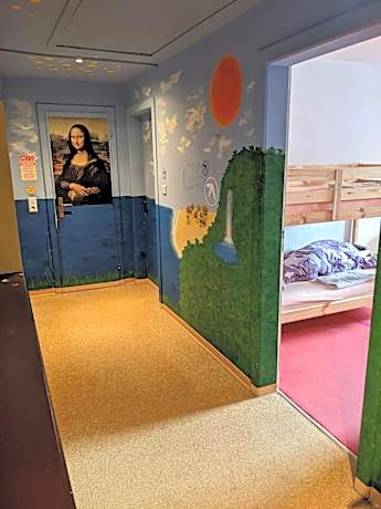 Bunk Bed in Mixed Dormitory Room