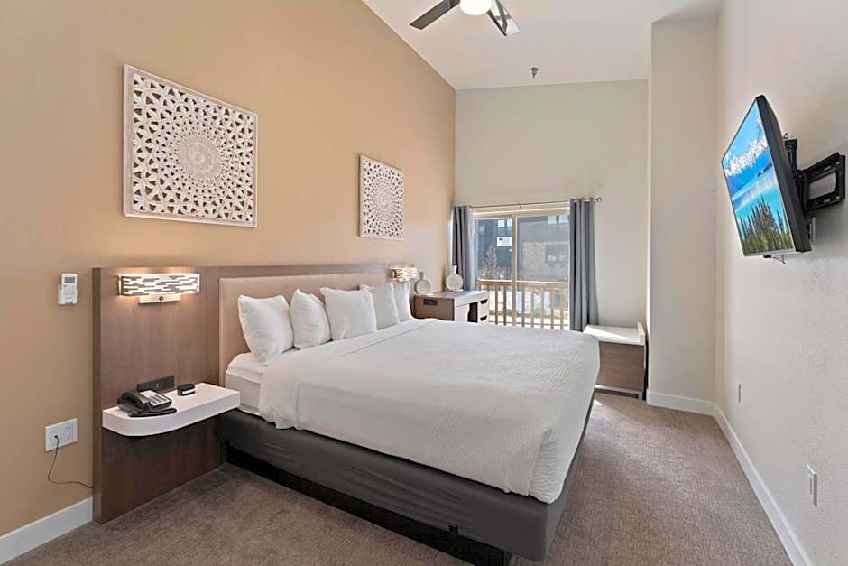 Sandpoint Hotel & Suites Downtown