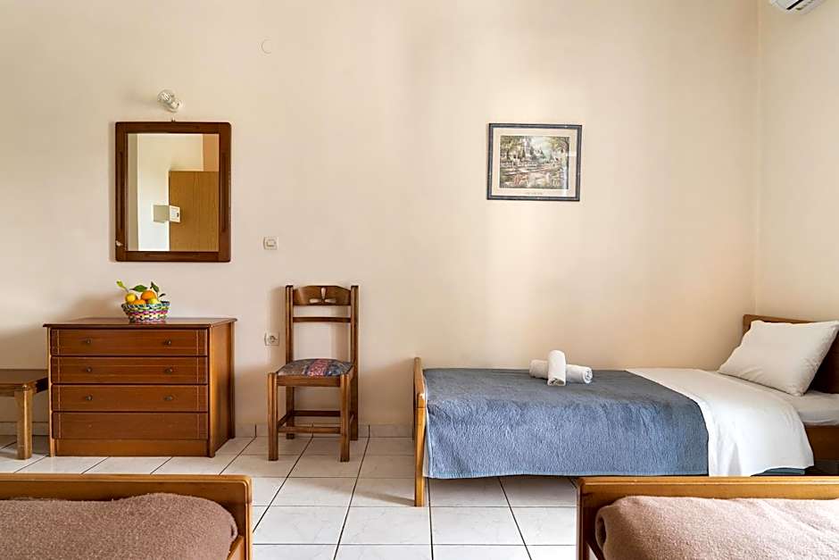 Sandy Maria studio 601