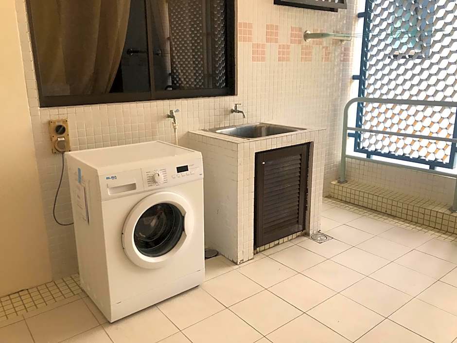 Rimbun Suites & Residences