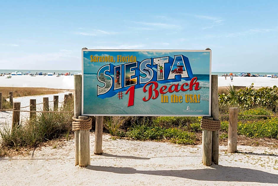 Spark by Hilton Sarasota Siesta Key Gateway