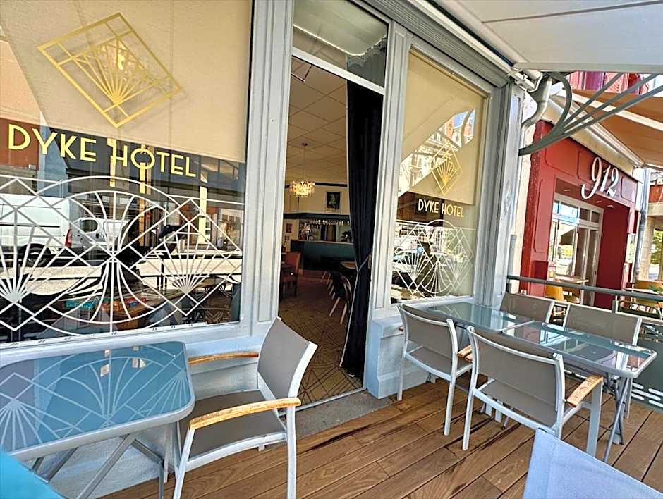 Dyke Hotel