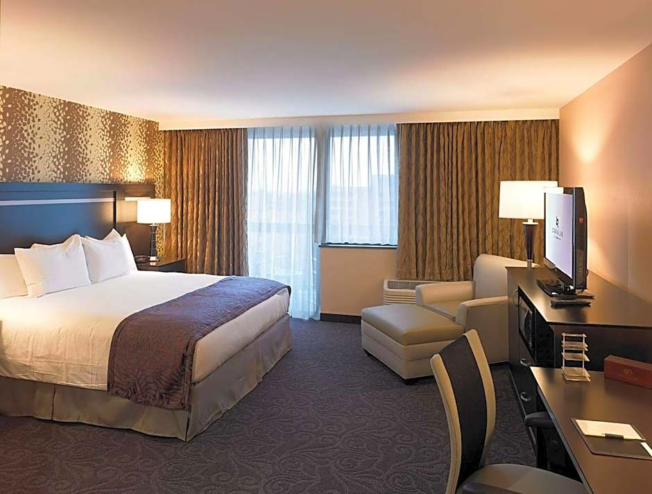 The Strathallan - A DoubleTree By Hilton