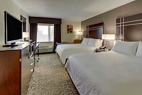 Standard Room with Two Queen Beds - Communications Accessible Tub