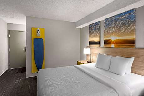 King Room - Non-Smoking