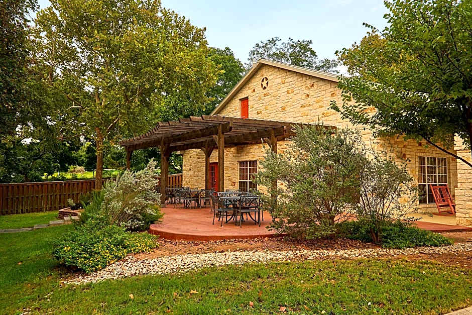 Fredericksburg Inn And Suites