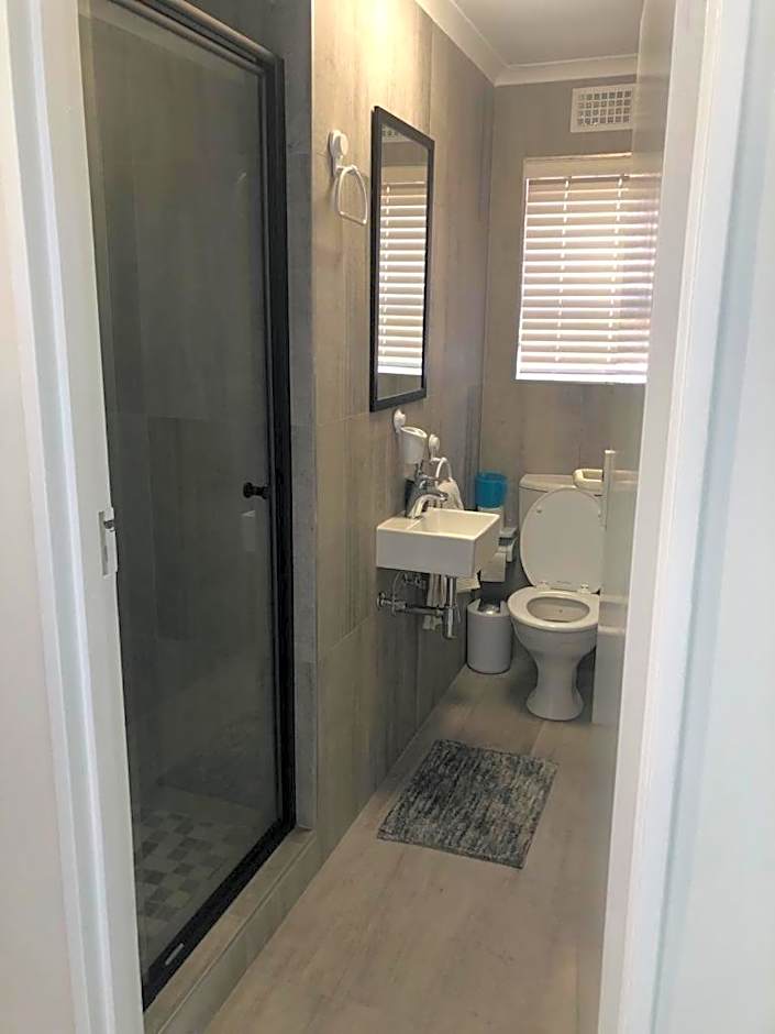 Hermanus Beach Club - St Tides House 19