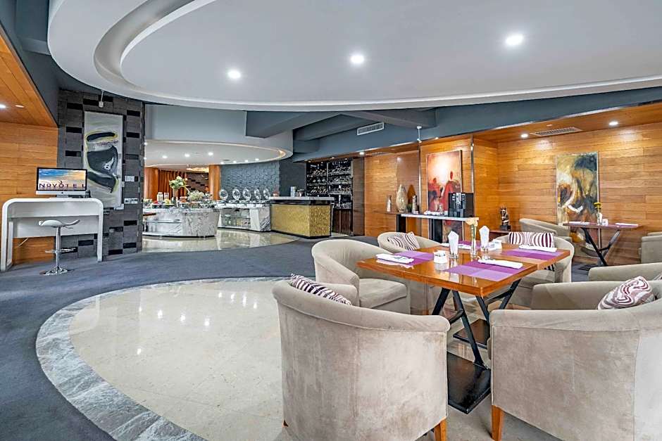 Novotel Zhengzhou Convention Centre Hotel