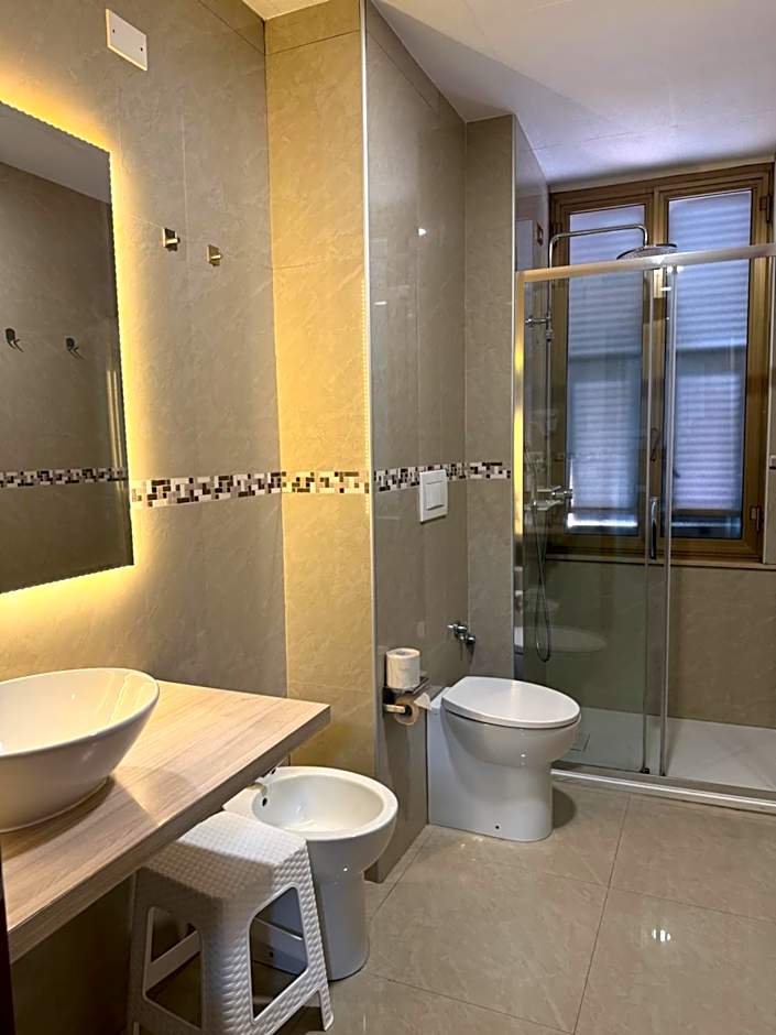 New Alexander Hotel