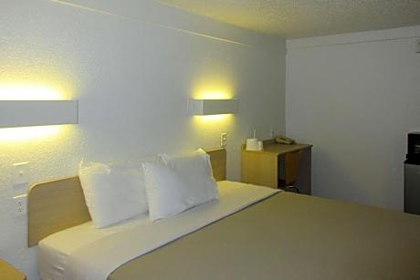 King Room - Non-Smoking