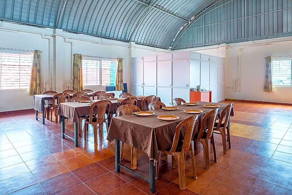 Treebo Pappilon Palace, PVS Circle