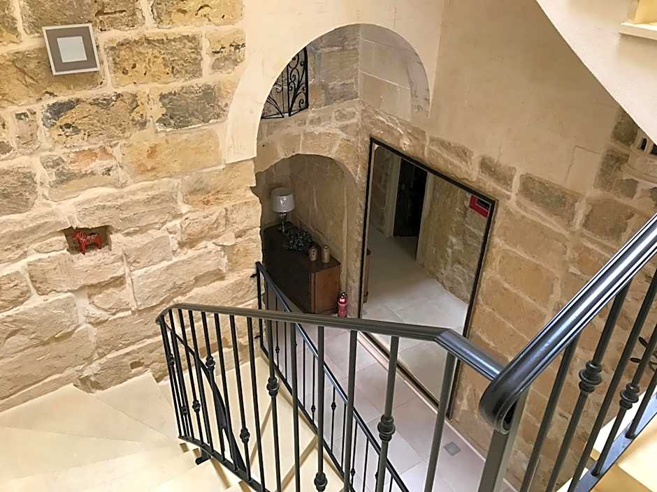 The Cloisters Bed And Breakfast