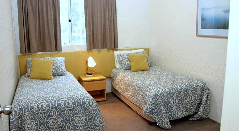 Mollymook Cove Apartments